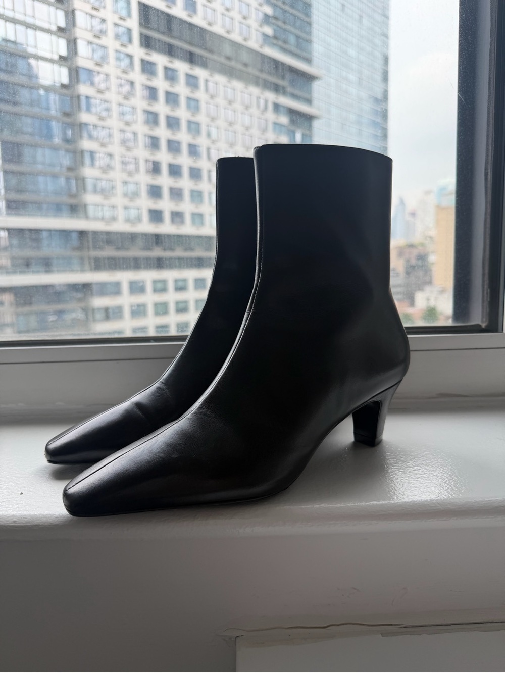 SCHUTZ Black Leather Pointed Toe Ankle Booties